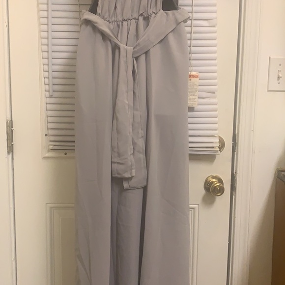 Long gray sleeveless dress . - Picture 6 of 7